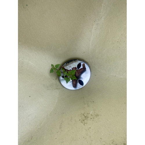 Lot 27        