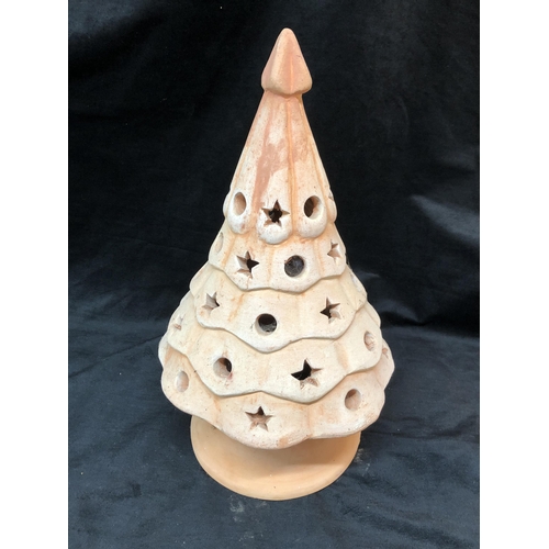 9 - Heavy pointed ornament 62cm high