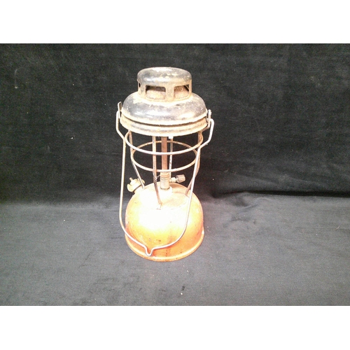 115 - Tilley lamp