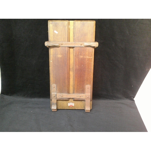 25 - Watts upright oak trouser press 73cm