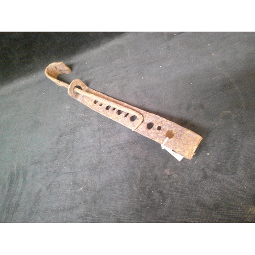 118 - Crane crook hanger