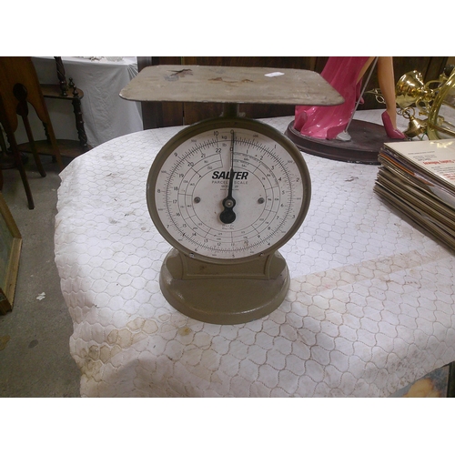 82 - Salter weighing scales 27cm high