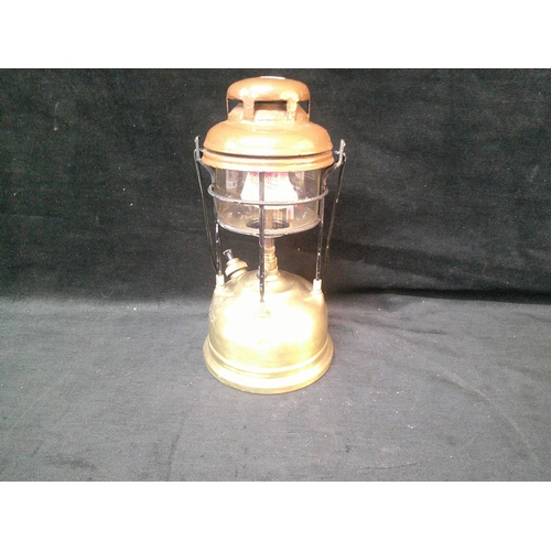 89 - Tilley lamp