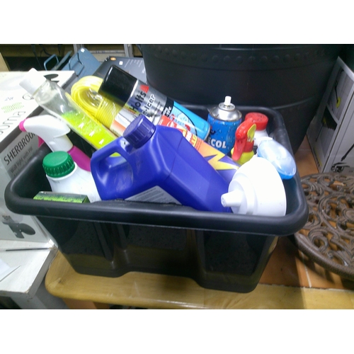 29 - Box of miscellaneous items