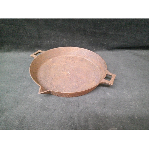 56 - Iron skillet pan 30cmD