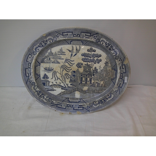 128 - Large oval willow pattern platter 50cm X 40cm