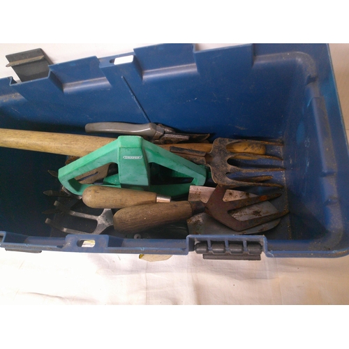 15 - Box of gardening tools