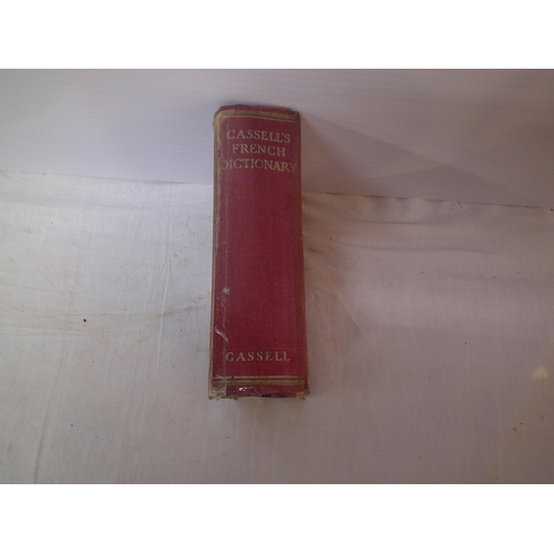 53 - Cassell's 1959 French-English dictionary