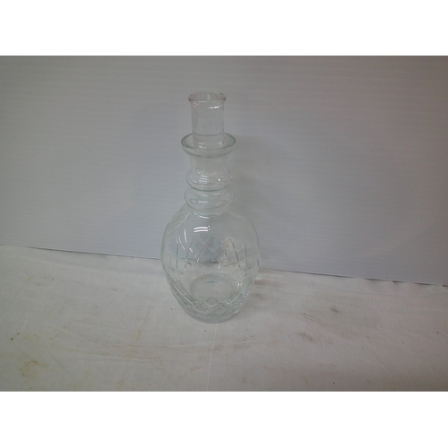 75 - A glass decanter 28cmH