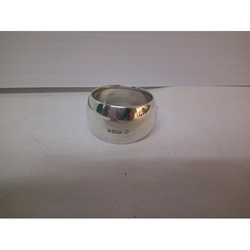 105 - Silver napkin ring, Thomas Bradbury & son Sheffield 1913