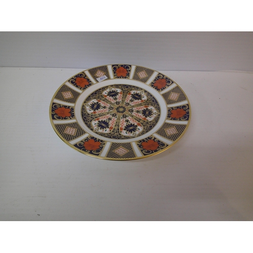 58 - Royal Crown Derby plate 22cmD