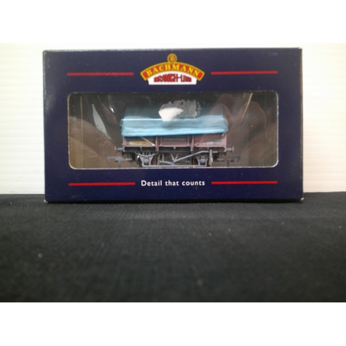 63 - A scale model china clay railway wagon with hood