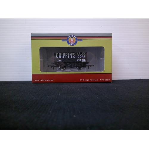 70 - An Oxford Rail railway coal trailer 00 gauge 1:76 scale