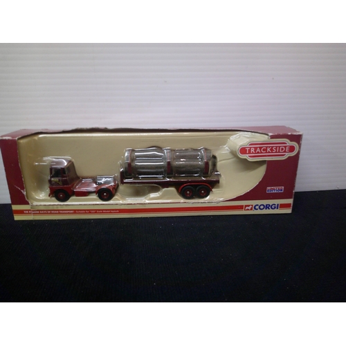 84 - A Corgi Trackside lorry & trailer 1.76 scale