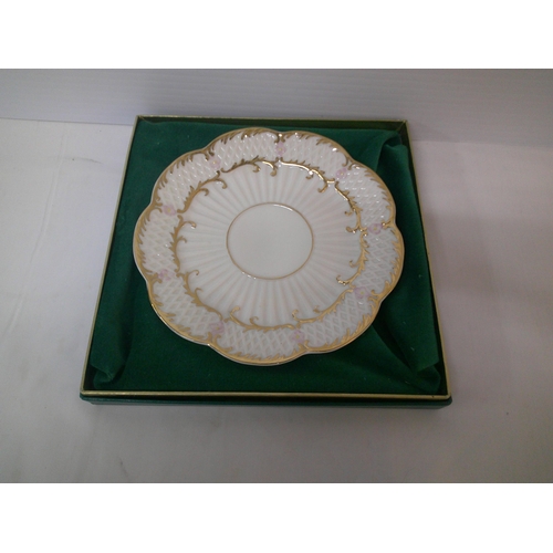 136 - A Belleek collector's society plate 22cmD