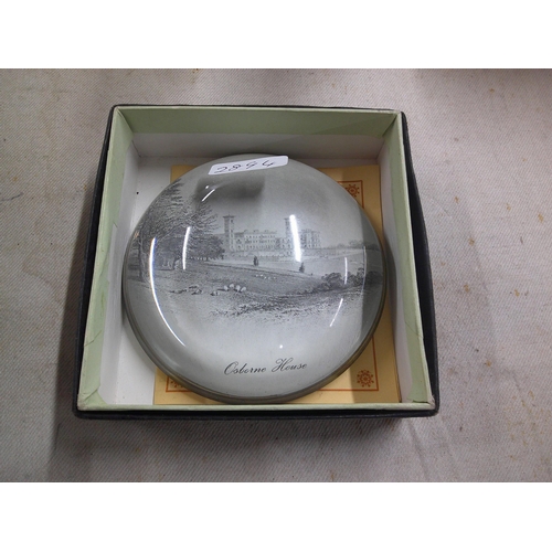 285 - A glass paperweight - 9cmD