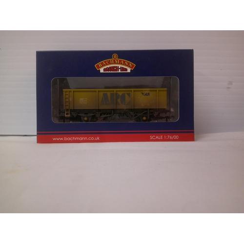 41 - New Bachmann boxed model railway POA mineral wagon 1:76/00