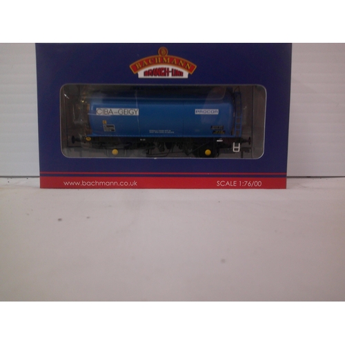 49 - New Bachmann boxed model railway TTA tank wagon 1:76/00