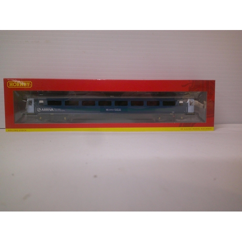 60 - Hornby boxed model railway rolling stock Arriva Mk3 Standard Open Coach 00