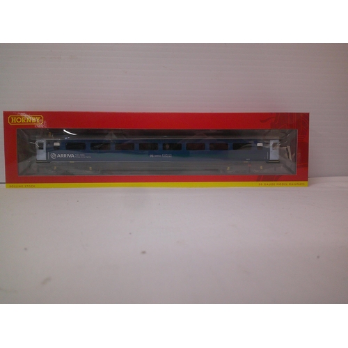 62 - Hornby boxed model railway rolling stock Arriva Mk3 Standard Open Coach 00