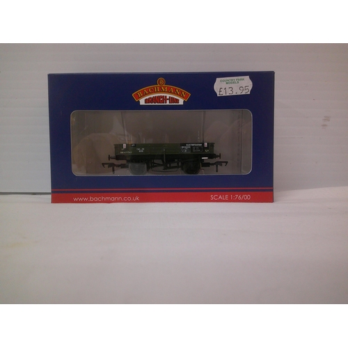 8 - New Bachmann boxed model railway truck scale 1:76/00