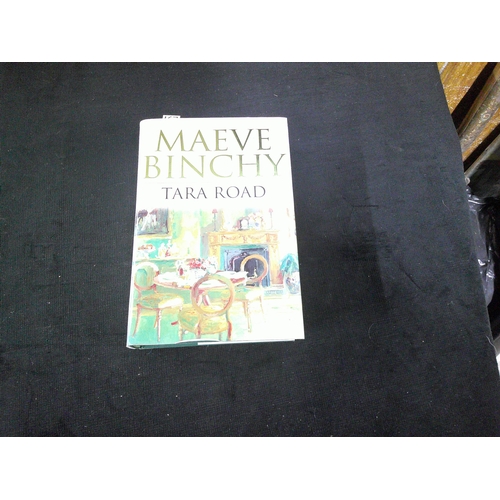 167 - Tara Road by Maeve Binchy - 1st edition - 1st printing and signed