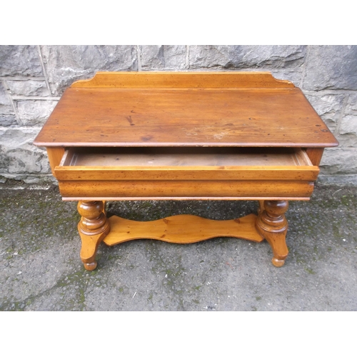 279 - A Victorian pine console table with drawer - 105cmL x 72cmH