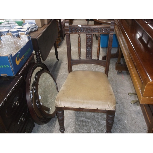 412 - An Edwardian upholstered hall chair