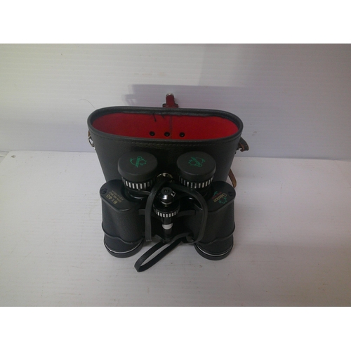 23 - A pair of binoculars 8 x 40