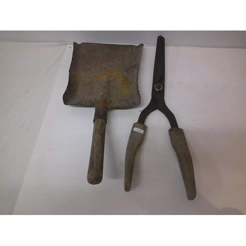 242 - Coal shovel & pair of vintage hedge clippers