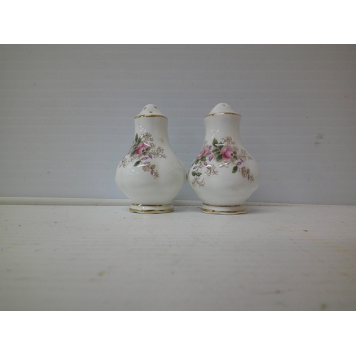 261 - Royal Albert - Lavender Rose - salt & pepper pots - 8cmH each