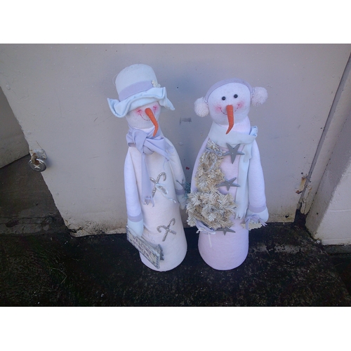 28 - Two tall Christmas figurines - 92cm each