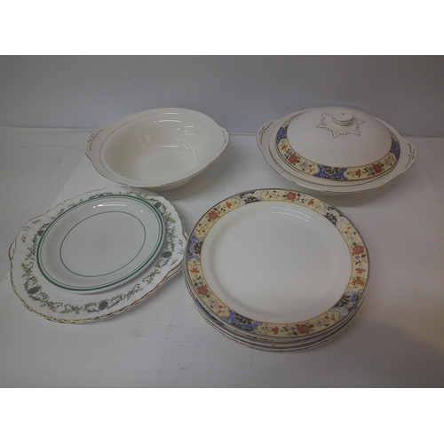 81 - An assorted lot of china