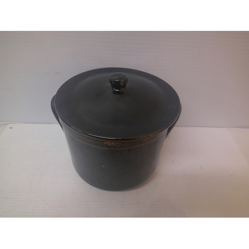 5 - Large stoneware pot 21cmD X 18cmH