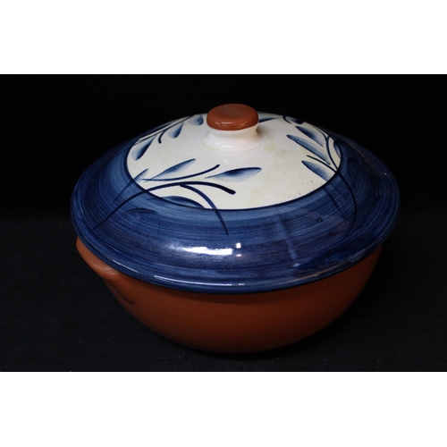 135 - A terracotta cooking pot - 23cmD x 15cmH