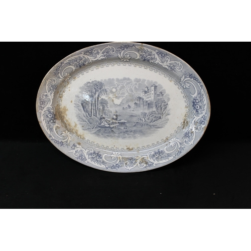 20 - A large Victorian platter 46cmW