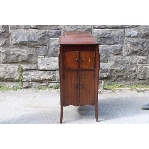 337 - An Edwardian grammar phone - pwo