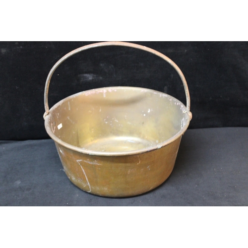 Lot 390       