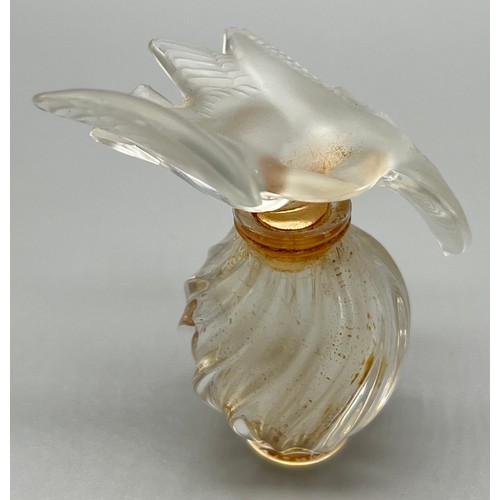 77 - Vintage Lalique two turtle doves perfume bottle for Nina Ricci. [As found- see images]