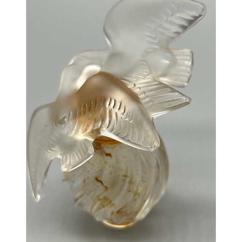 77 - Vintage Lalique two turtle doves perfume bottle for Nina Ricci. [As found- see images]