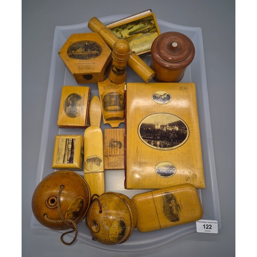 122 - Tray of various Mauchline ware; Balmoral Castle blotter, Sewing thread bobbins, Interior of Burns co... 