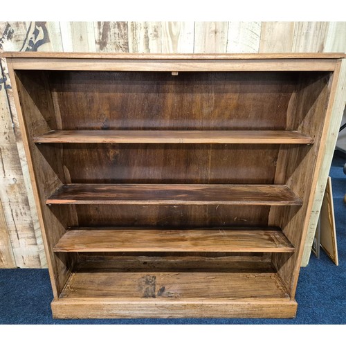 430 - Antique mahogany open bookcase. Has three movable shelves. [123x122x35cm]