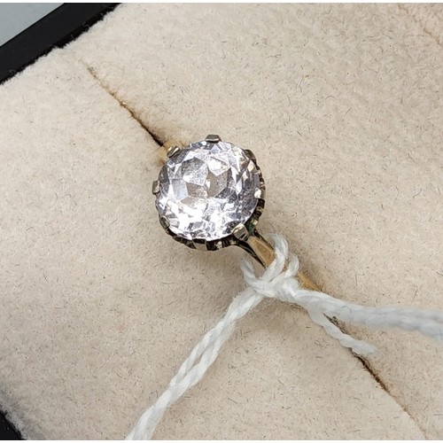 48 - Antique 9ct yellow gold ladies ring set with a large round cut white Sapphire gem stone. [0.8cm diam... 