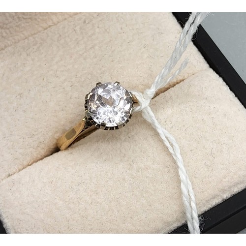 48 - Antique 9ct yellow gold ladies ring set with a large round cut white Sapphire gem stone. [0.8cm diam... 