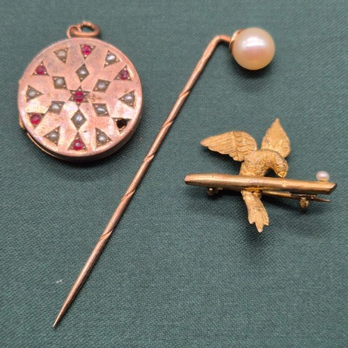 14 - Three antique pieces of jewellery; 9ct gold bird design brooch, 9ct pink gold and single pearl pin a... 