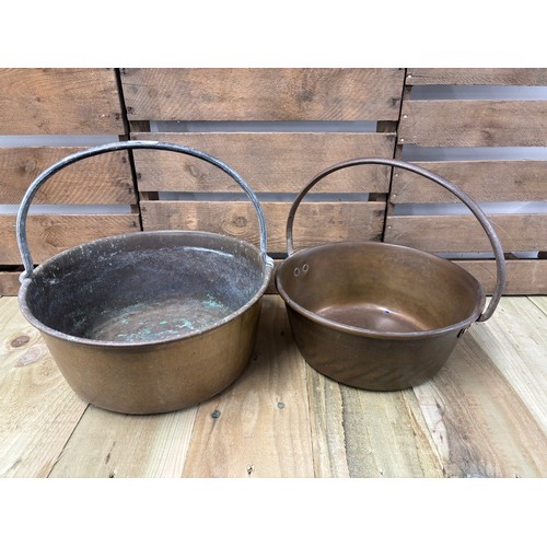 208 - Four Antique/ vintage brass, copper and steel handle jelly pans.