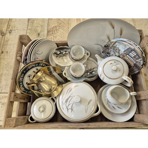 188 - Sone China dinner service, collectors plates, Two Japanese egg shell design cups and saucers & tanka... 