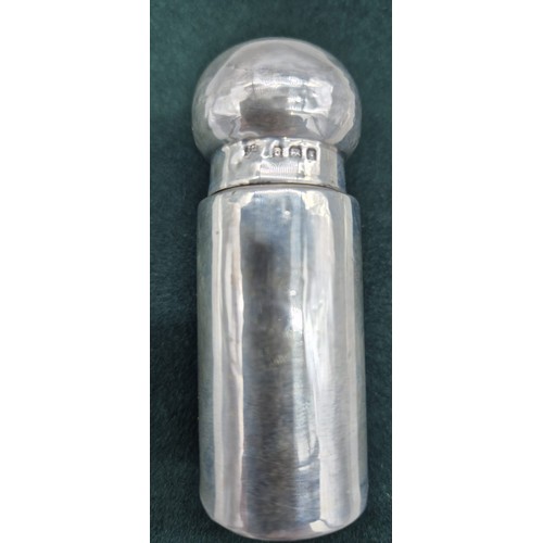 92 - London Silver Perfume bottle, produced by J H Worrall, son & co ltd. [7cm high] Cork inside lid pres... 