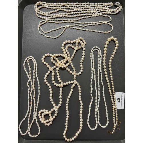 87 - Tray of fresh water pearl necklaces; Ciro 9ct gold clasp and catch and faux pearls necklace, Large s... 