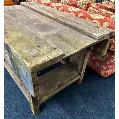 473 - Vintage wooden joiners bench with vice attached. [79x137x83cm]